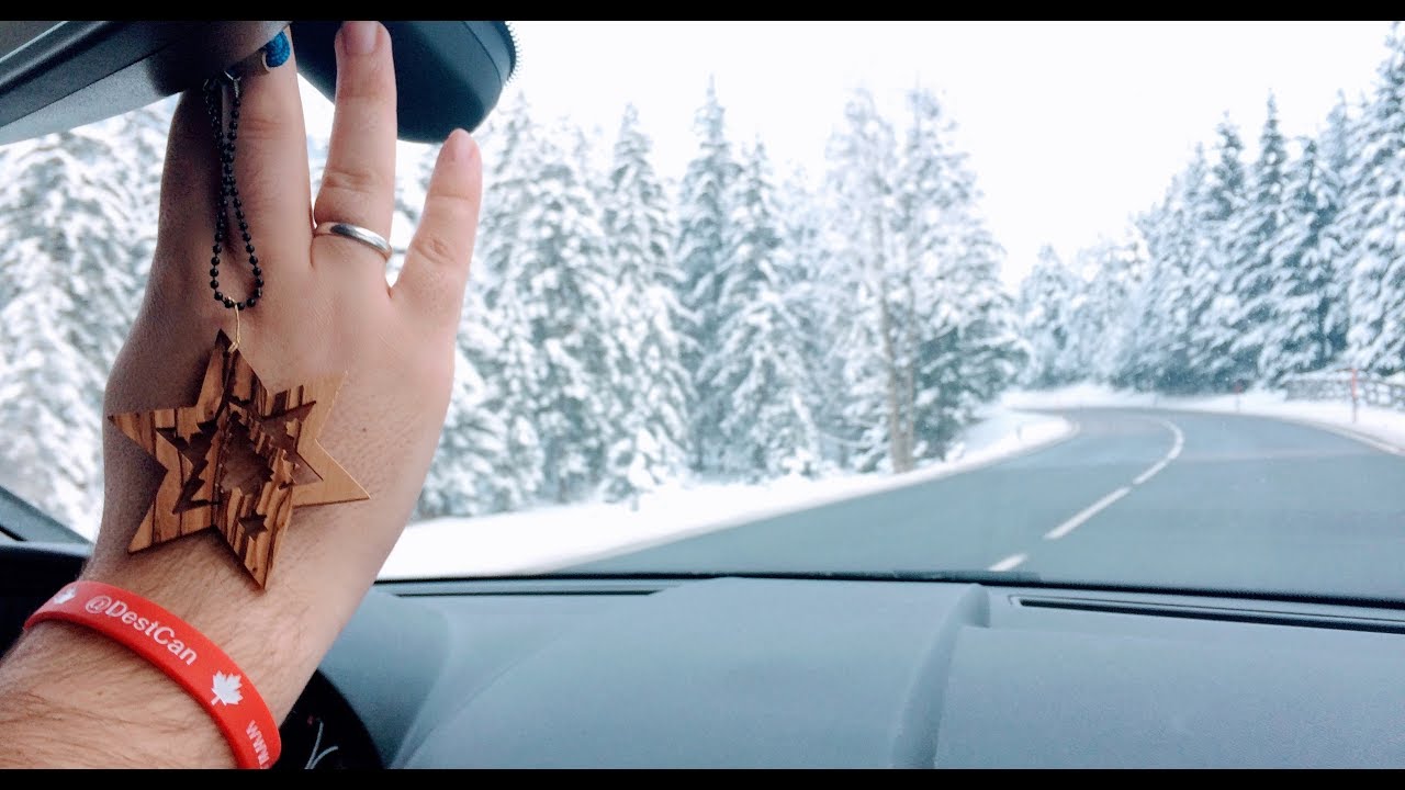 Scenic morning drive from Innsbruck to the castle Neuschwanstein  | the Austrian Alps in December