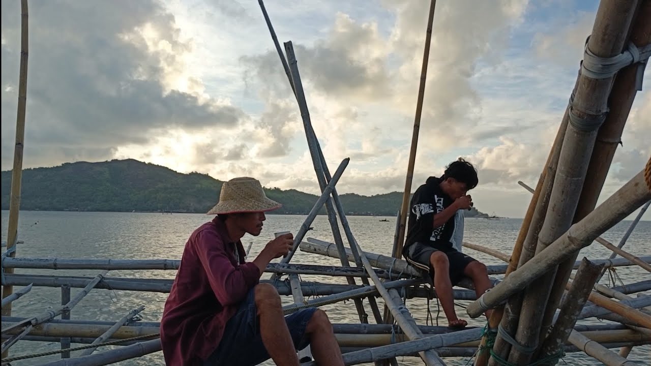 Night Fishing with Family & Friends: Squid and fish catch to Kinilaw