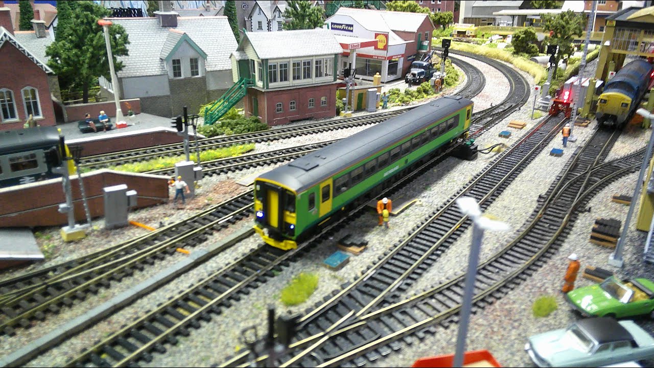 Hornby Class 153  A Bargain From Hattons