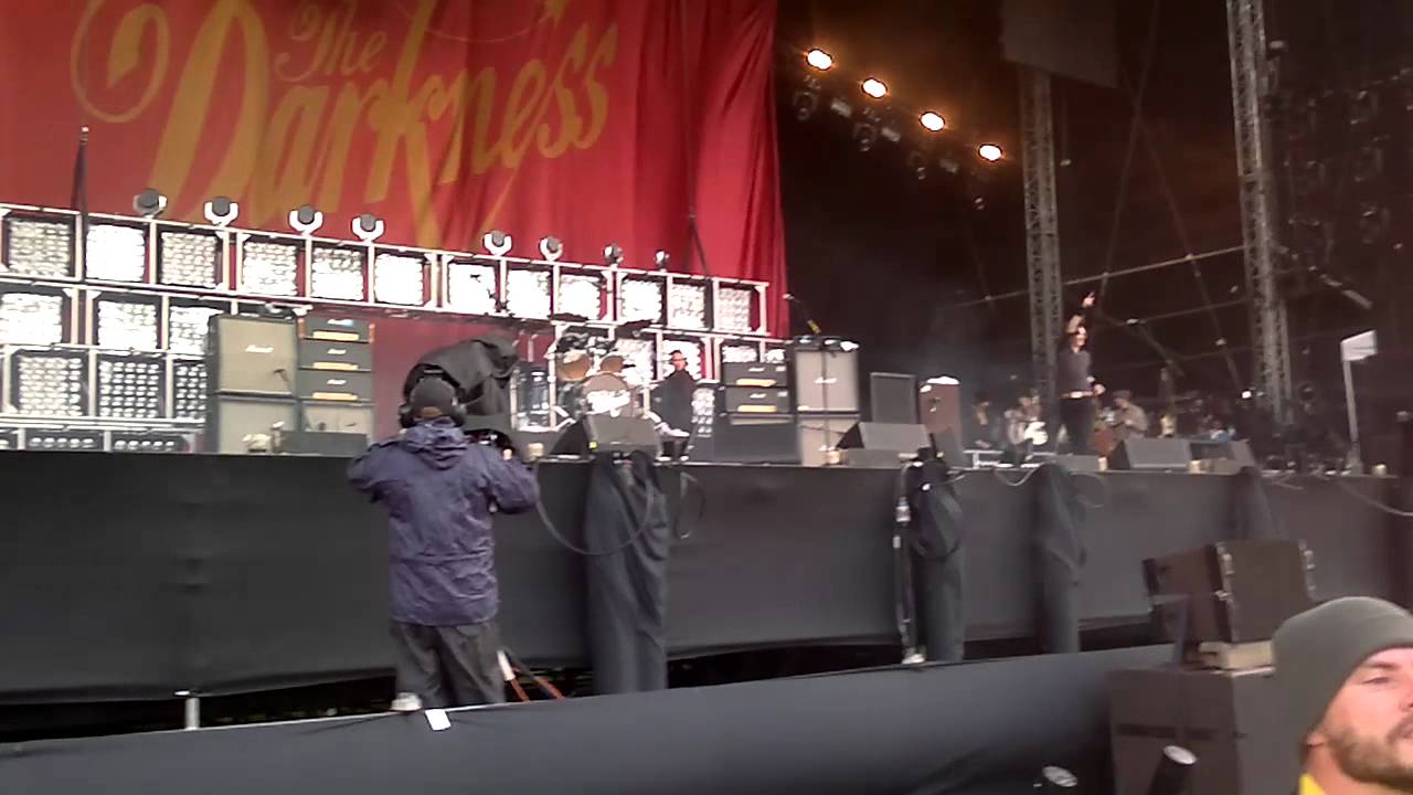 The Darkness - Intro Live @ Download 2011, Donington