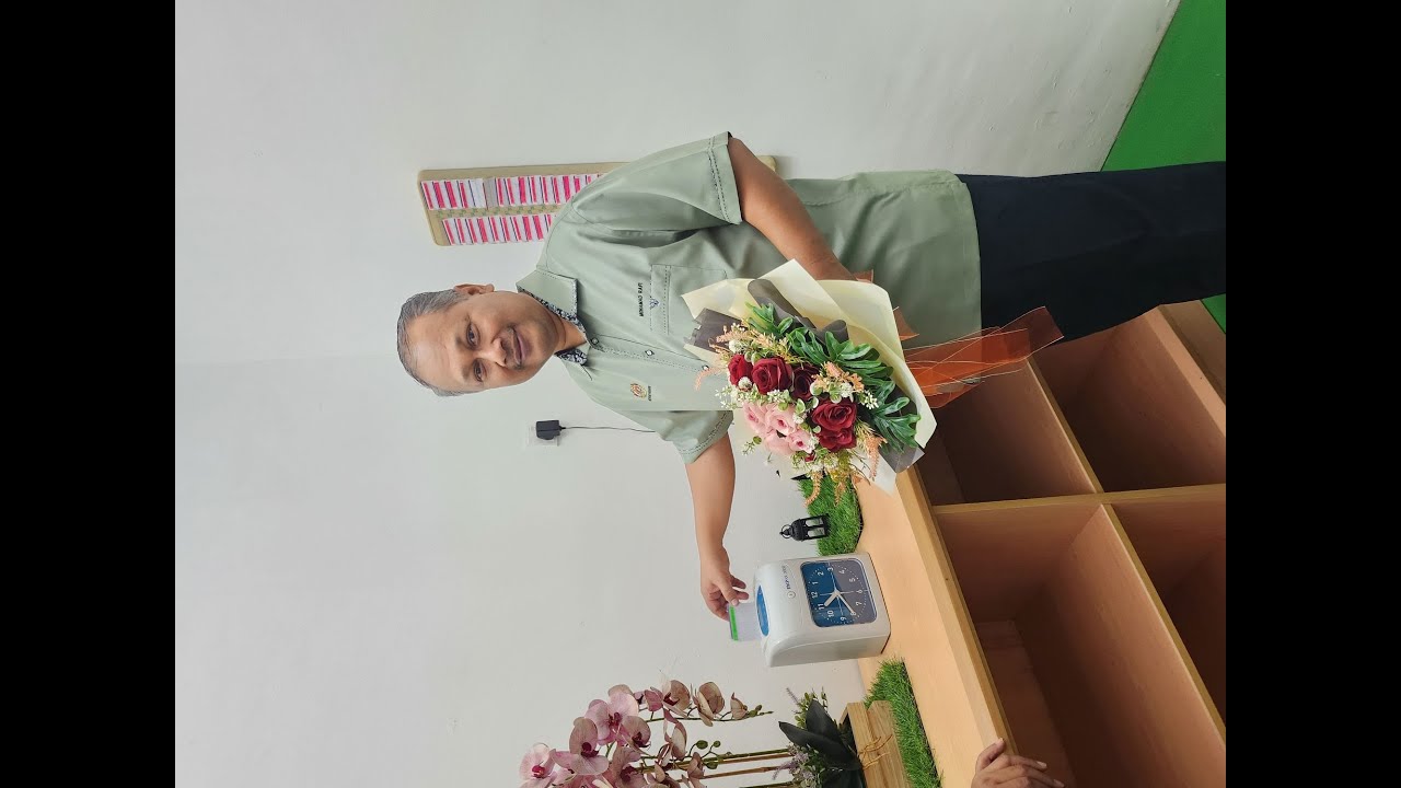MAJLIS SEDETIK BERSAMA SEABAD TERASA Sempenan Perpisahan Cikgu Mohd Rafi bin Omar