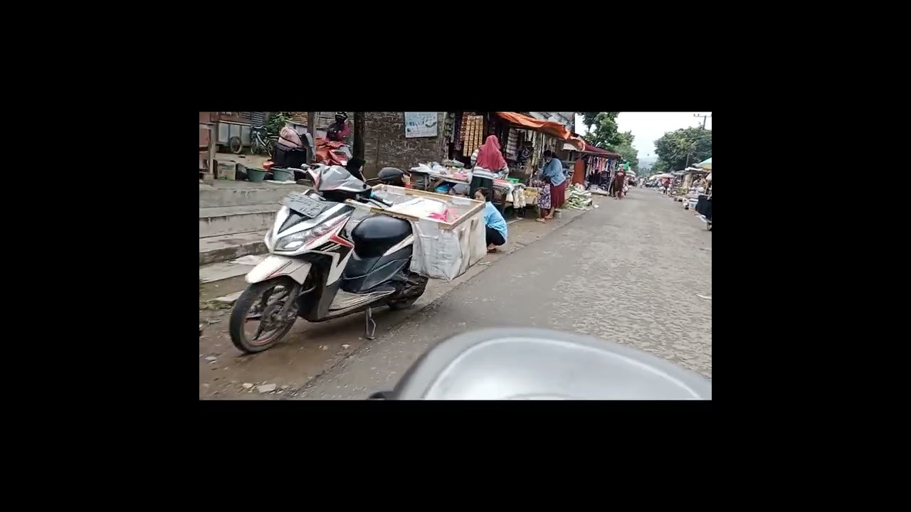 TEMPLEK TRADITIONAL MARKET TRENGGALEK
