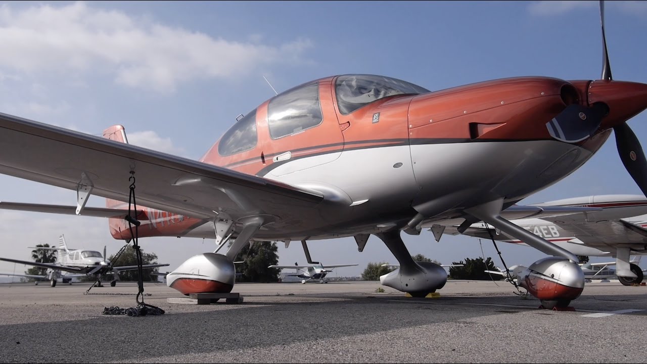 Flying in Some of the World's Busiest Airspace | Santa Monica to Camarillo | Cirrus SR22