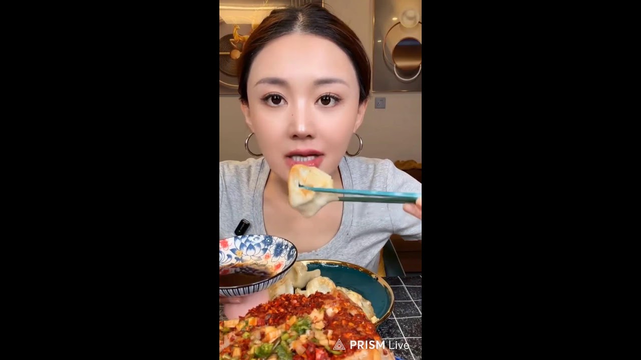 🔴 delicious  food eat by pretty woman