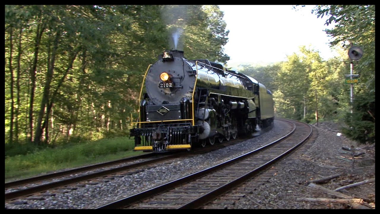 Reading & Northern 2102 blasts out of Penobscot