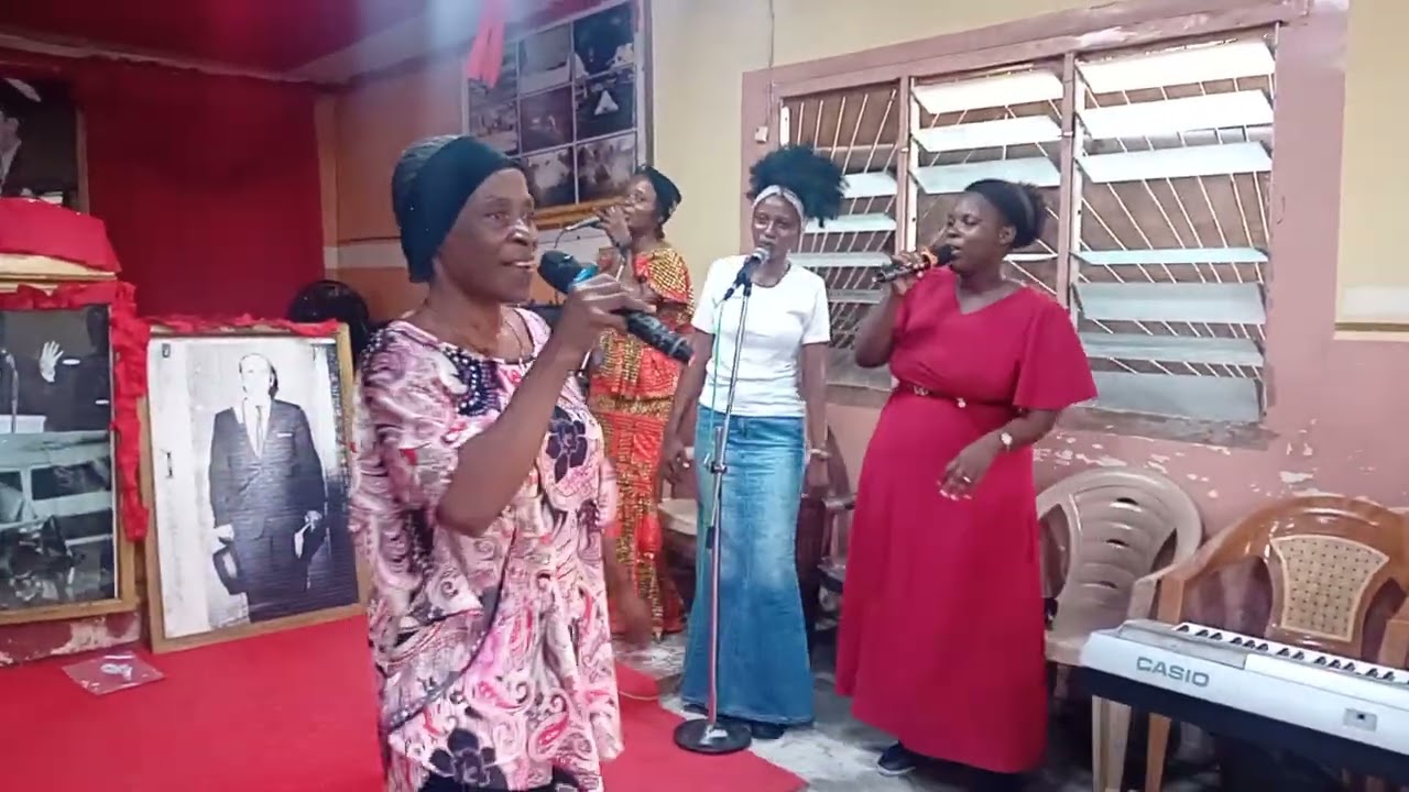 La soeur burns en mode la priere c'est la clé qui ouvre toute chose