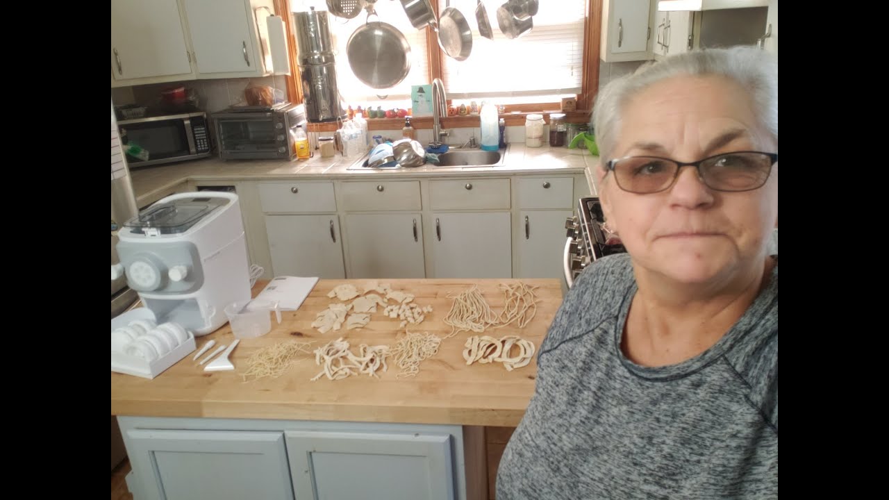 Testing the Philips 7000 Series Pasta Machine {plus recipe testing}