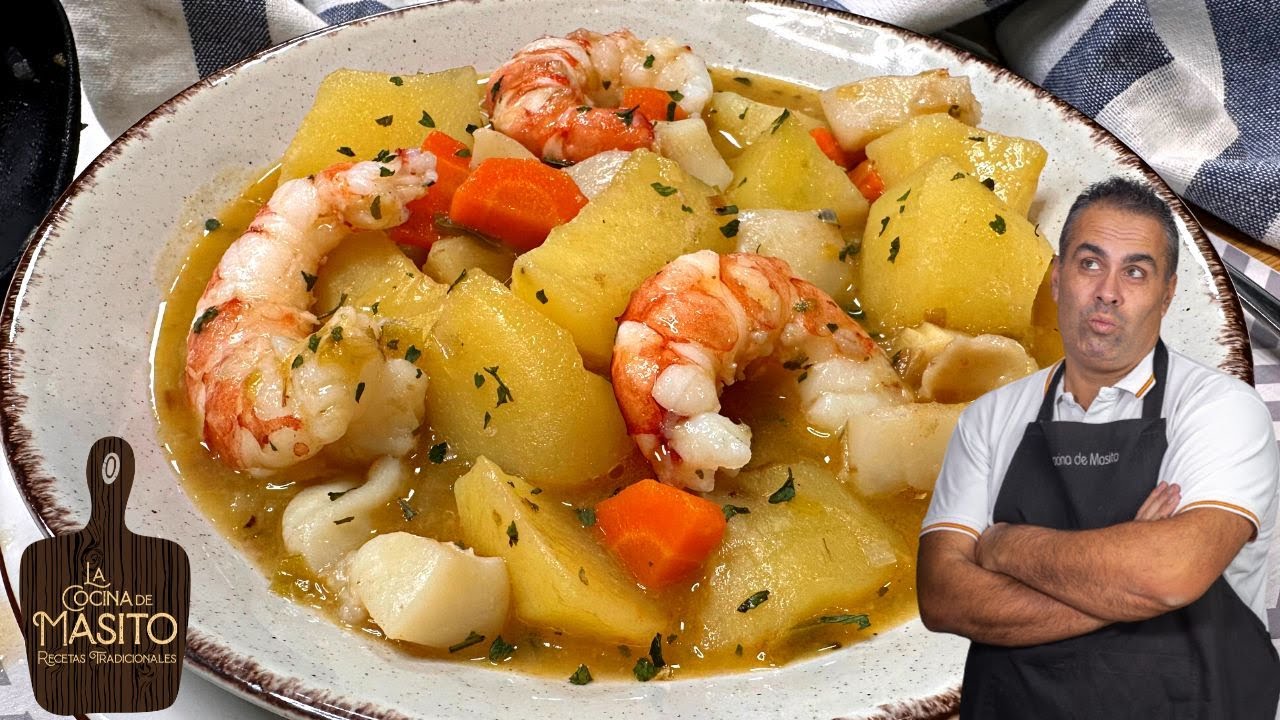 Este guiso de patatas con sepia y gambones ESTA INCREIBLE