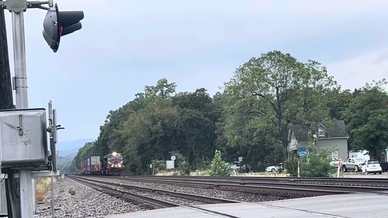 NS 8025 Monongahela leads intermodal EB