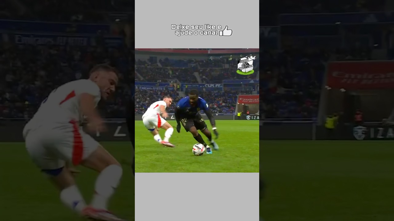 Eu pediria pra sair! Ndombele entorta Veretout e deixa no ch&atilde;o em drible desconcertante.