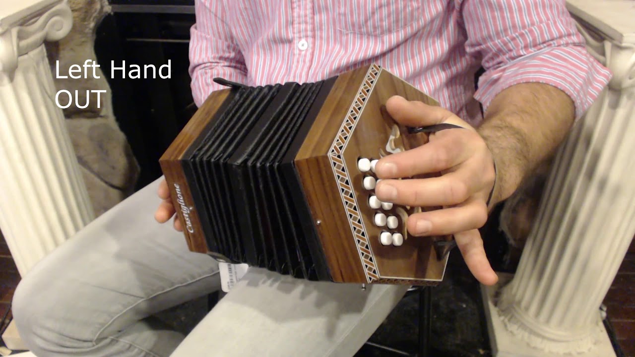 How to Play 20 Button Anglo Concertina - Lesson 2 Major and Minor Chords - The Wellerman Chorus
