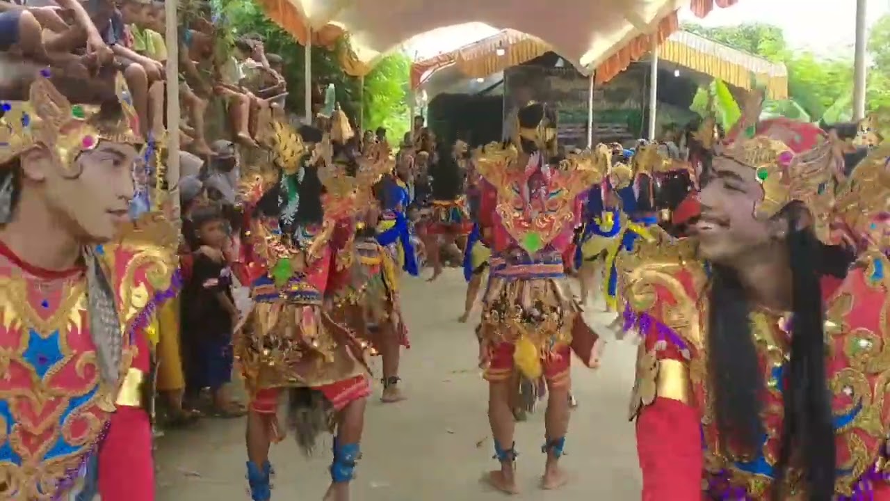 Dewa Dewi live show di donorejo