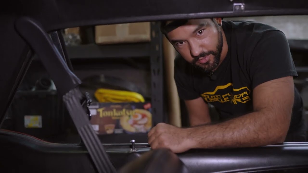 FORD MUSTANG 3-point seat belts