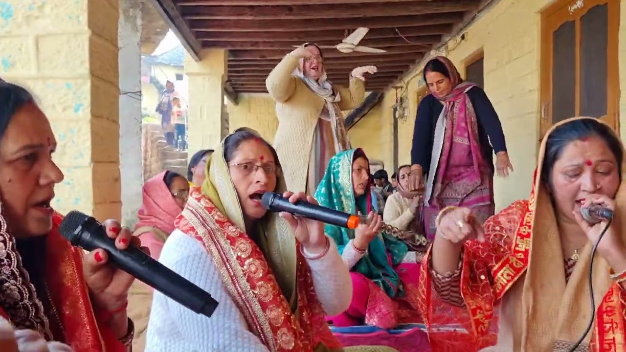 #bhajan कीर्तन में सुनिए कृष्ण कन्हैया जी का भजन #kirtan 🙏🏻