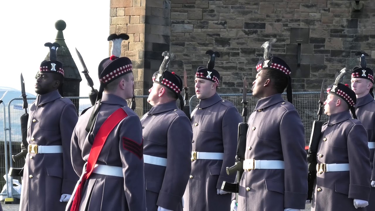 3-SCOTS P&D The Black Watch - Edinburgh Castle Guard 14-NOV-19 [4K/UHD]