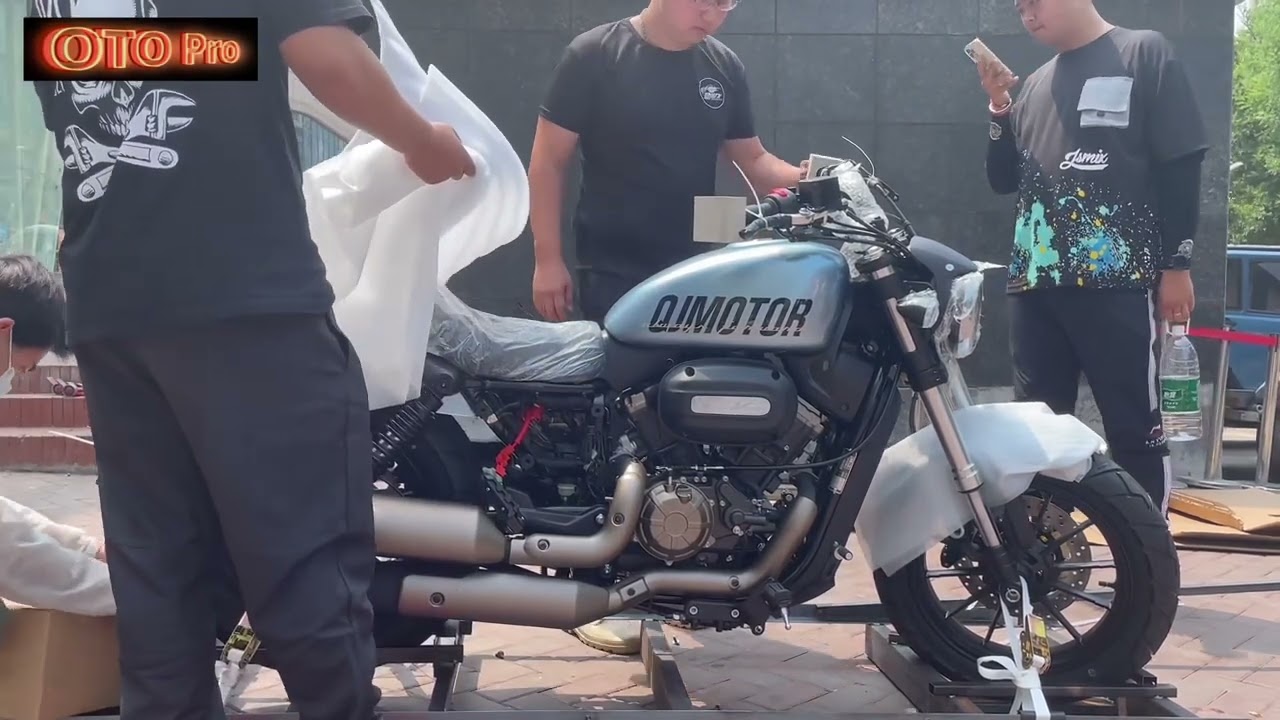 Unboxing 2023 QJmotor Flash 300 | Benda BD 300 Killer ??
