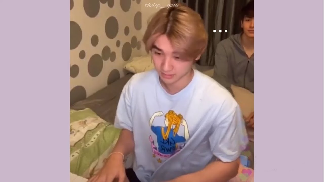 J9 trans | a sulky boyfriend