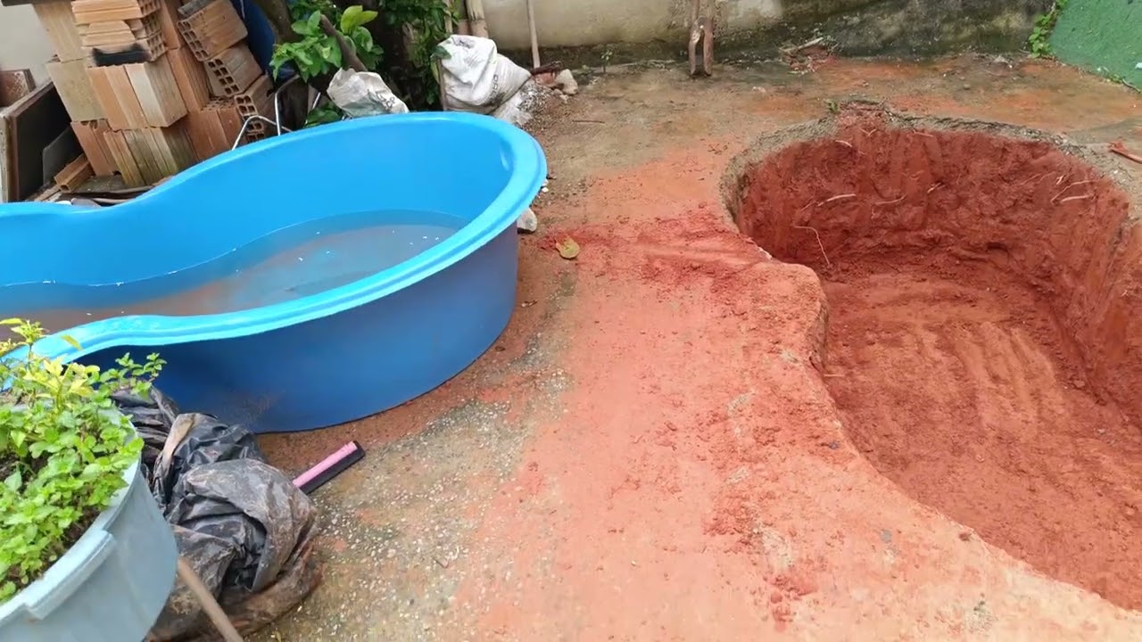 Mais uma etapa da piscina natural