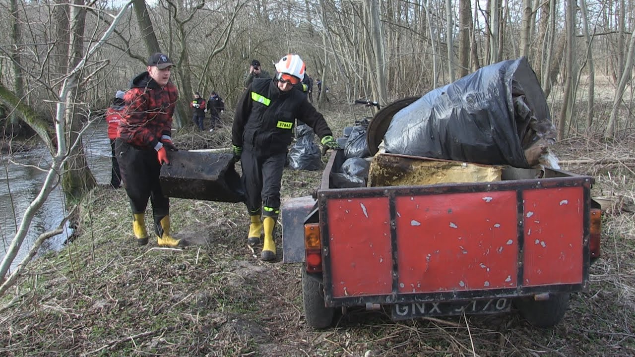W Skarszewach sprzątali rzekę Wietcisę [2022]