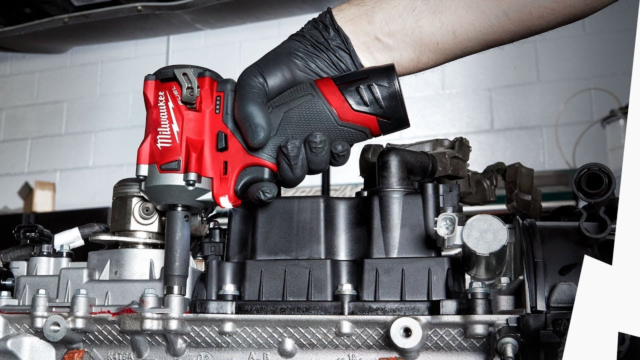 Milwaukee® M12 FUEL™ Sub Compact Stubby Impact Wrenches