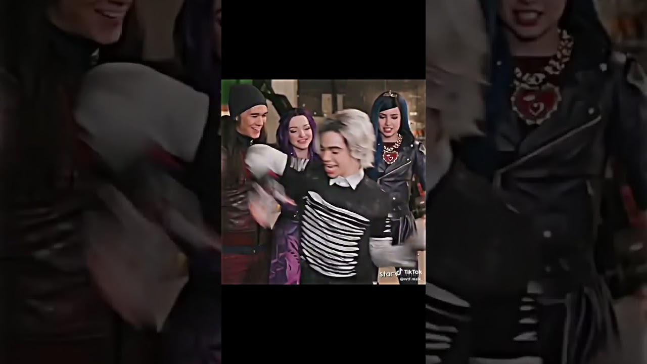 #Descendants #Mal #Evie #Jay #Ben #Carlos Funny moments in Descendants I miss you Carlos 😓🥹