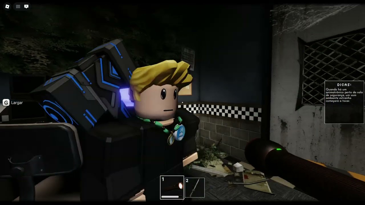 eu jogando fnaf com meu amigo