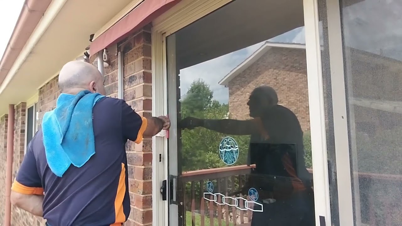 The Scraper - the samurai sword of window cleaning