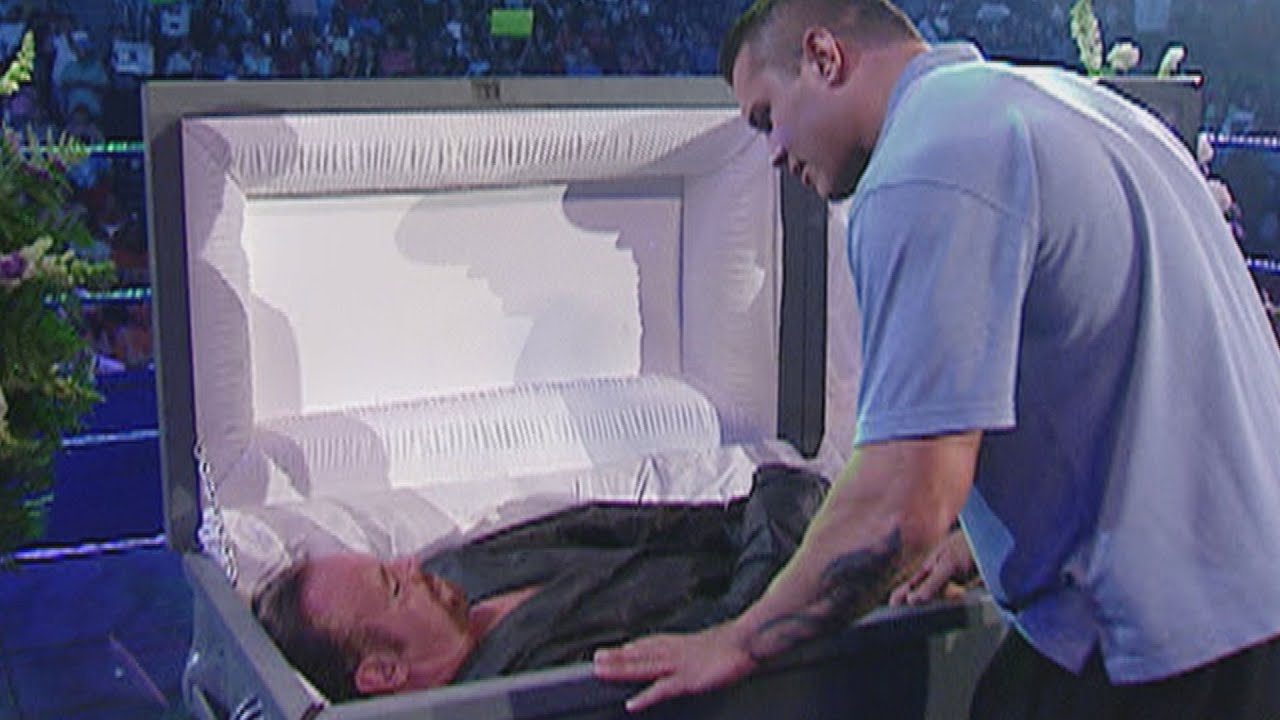 Гробовщик прерывает свои похороны: SmackDown, 23 сентября 2005 г.
