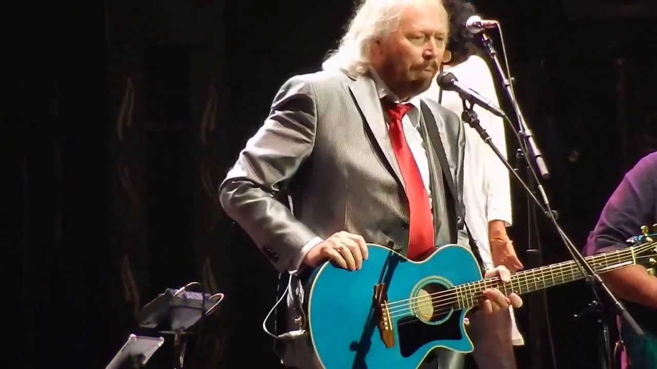 Barry Gibb  Mythology Tour 2013, Sound Check London O2  - Lonely Days / You should be Dancing.