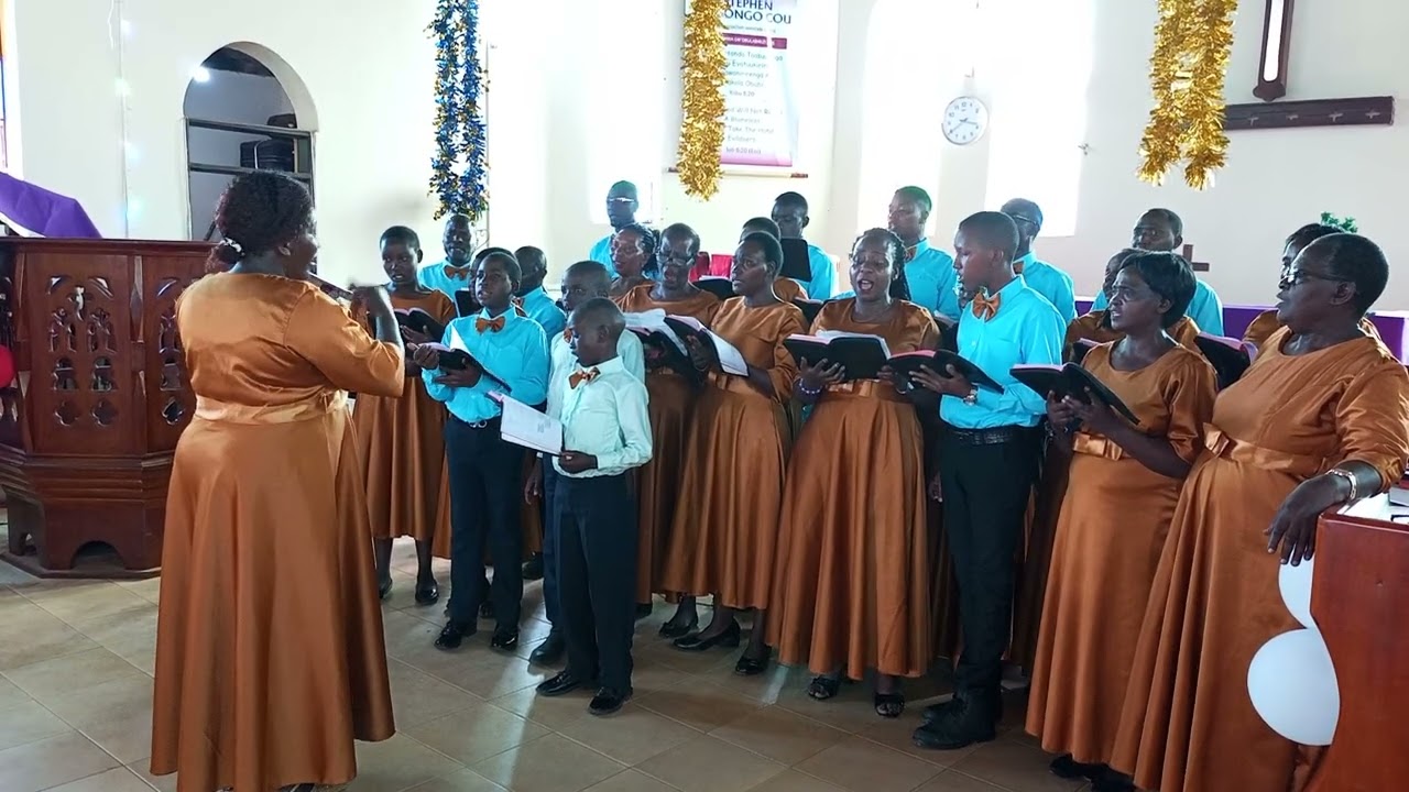 Choir eyimbira Katonda mu maloboozi
