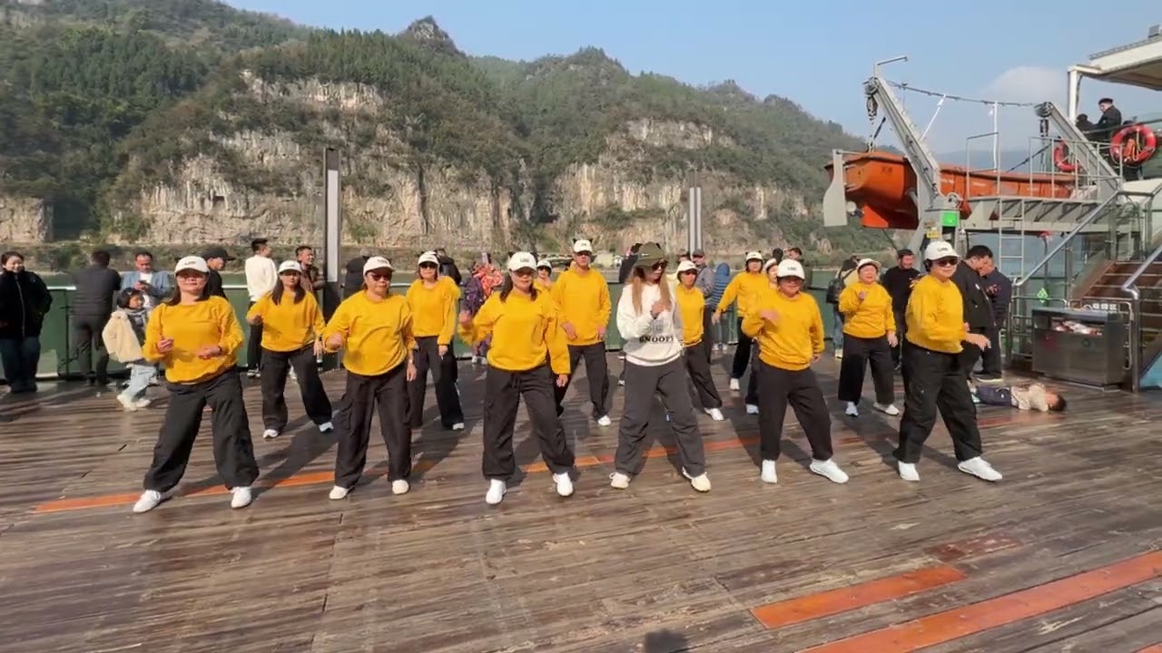 #一半瘋了一半算了#