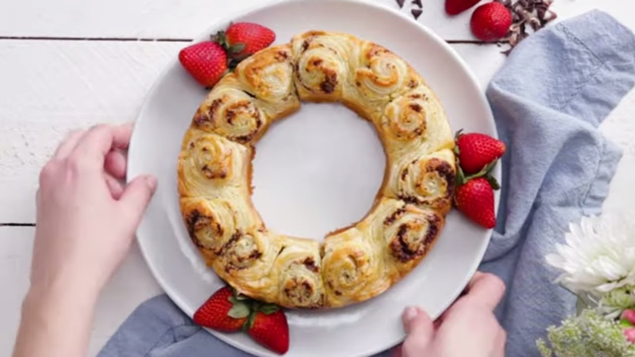 12 Holiday Recipes That Could Double As Your Christmas Wreath