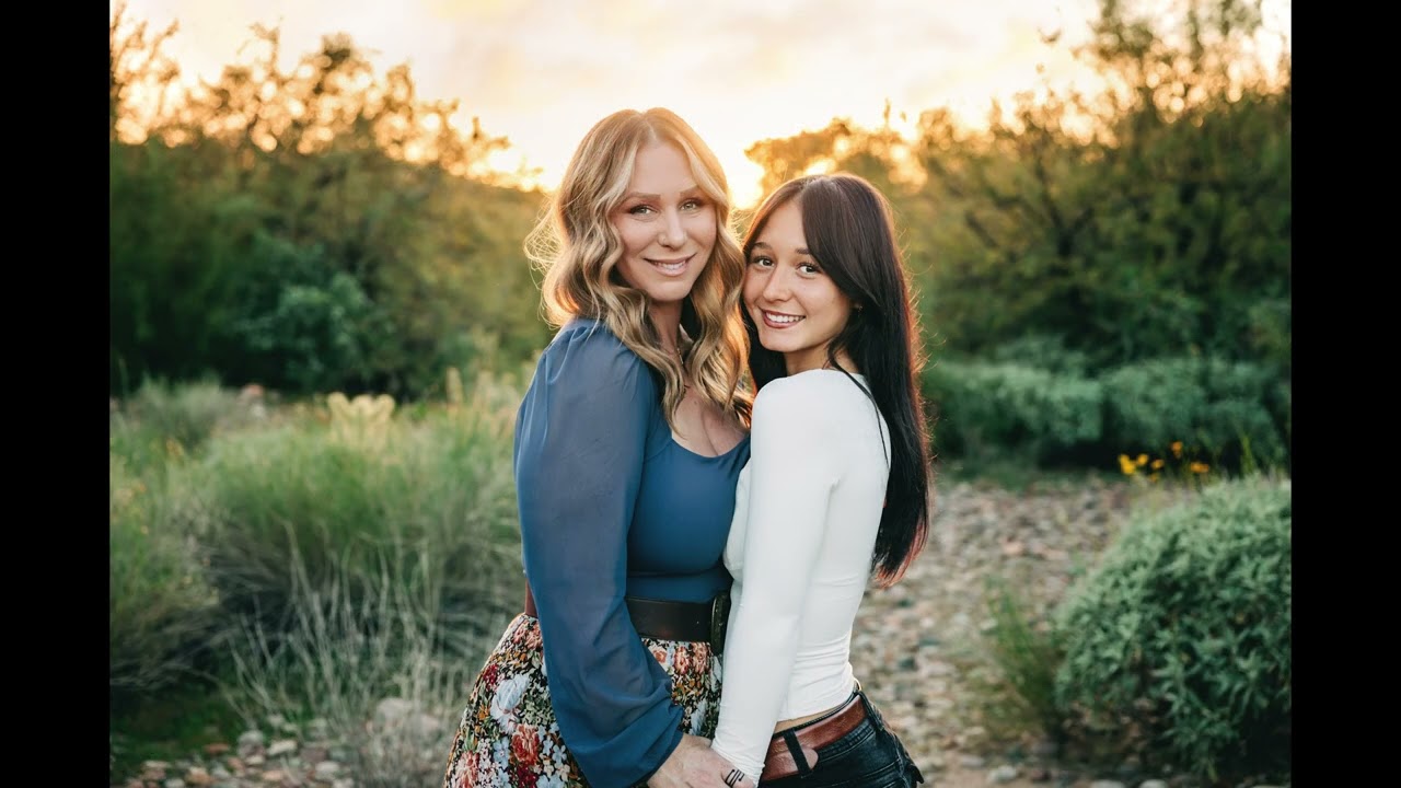 Outdoor Family Photo Session Slideshow
