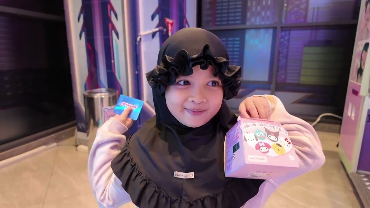 Main hunting gacha mesin capit di funifun dan coba main blind box dan game di playtopia
