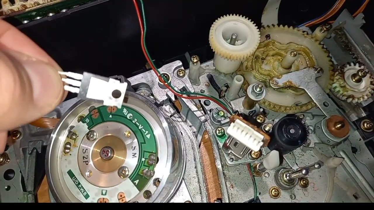 Samsung VK-1260 demontaż oraz czyszczenie wnętrza. Rokowania są zadowalające. Część 1