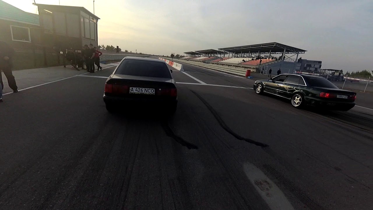 Audi S6 C4 vs. Audi S4 C4.