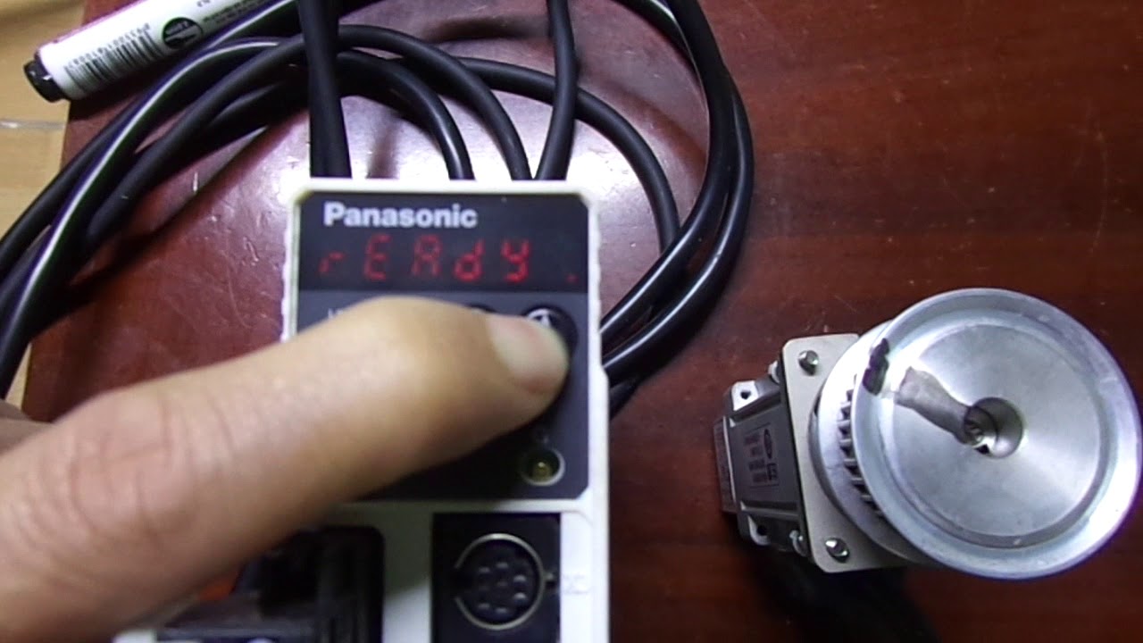 Test servo panasonic chạy JOG- Minias A4 100w