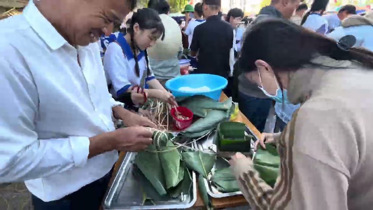 Khoảnh khắc hội trại lớp 10a9 trường THPT