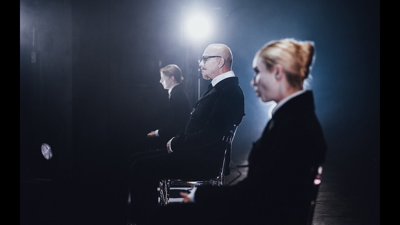 Eug&egrave;ne Ionesco Ple&scaron;asta pevka | Mestno gledali&scaron;če ljubljansko MGL