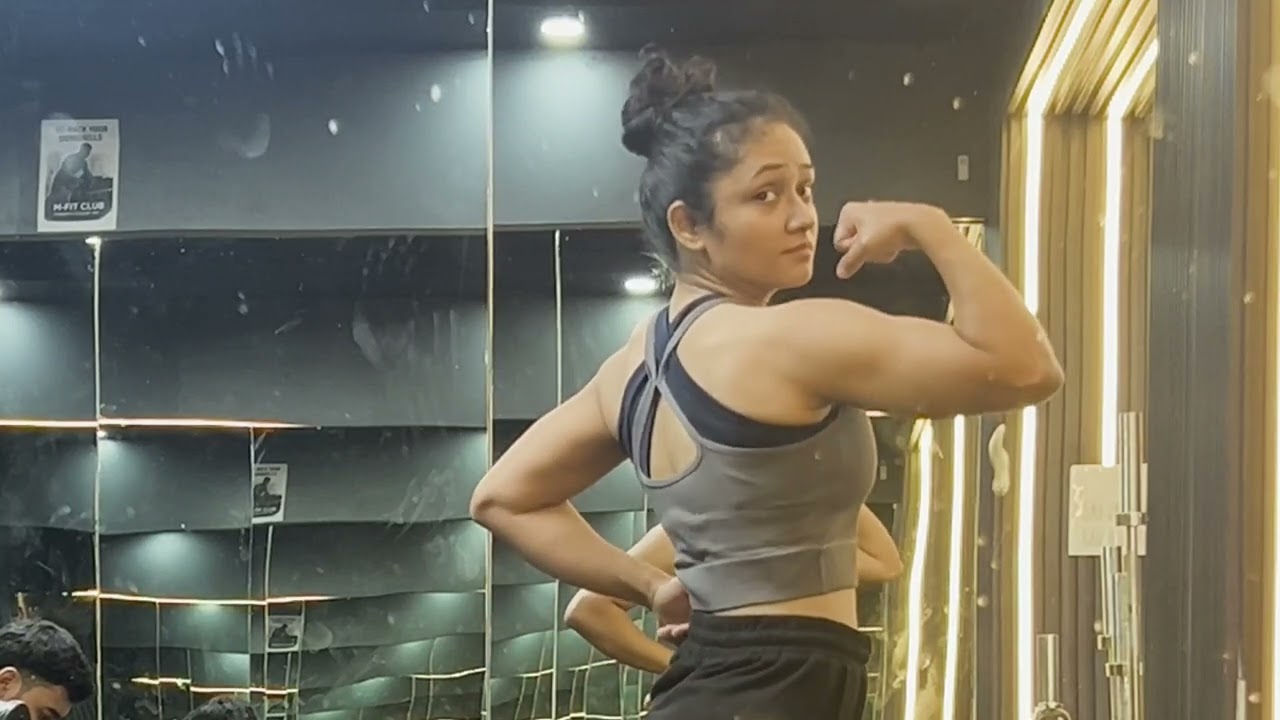 Strong Indian Girl Biceps Flex 💪