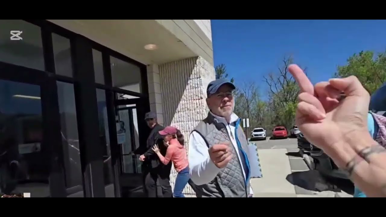 She won't  stop talking #auditors #funny #police 