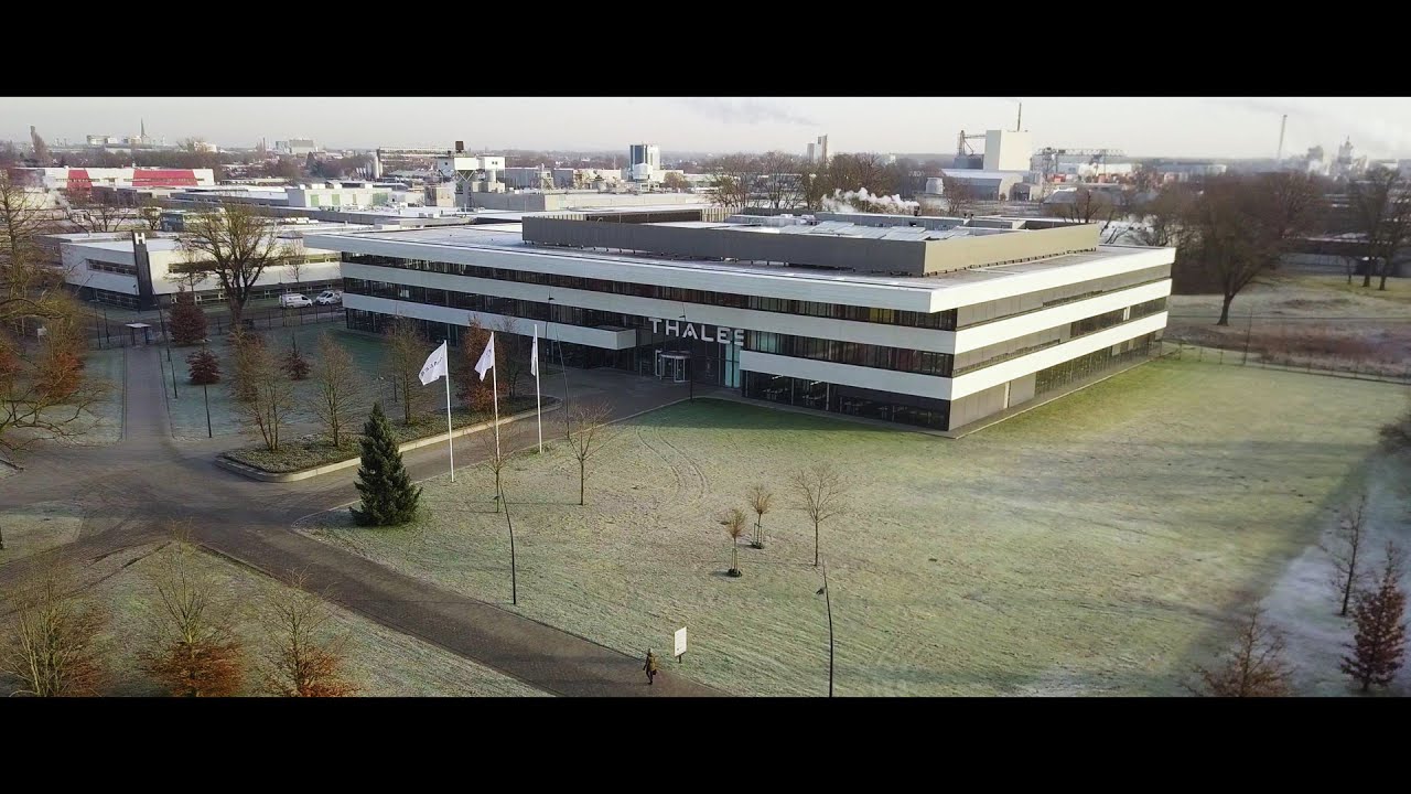 Thales 100 years: All Thales branches hoist the flag!