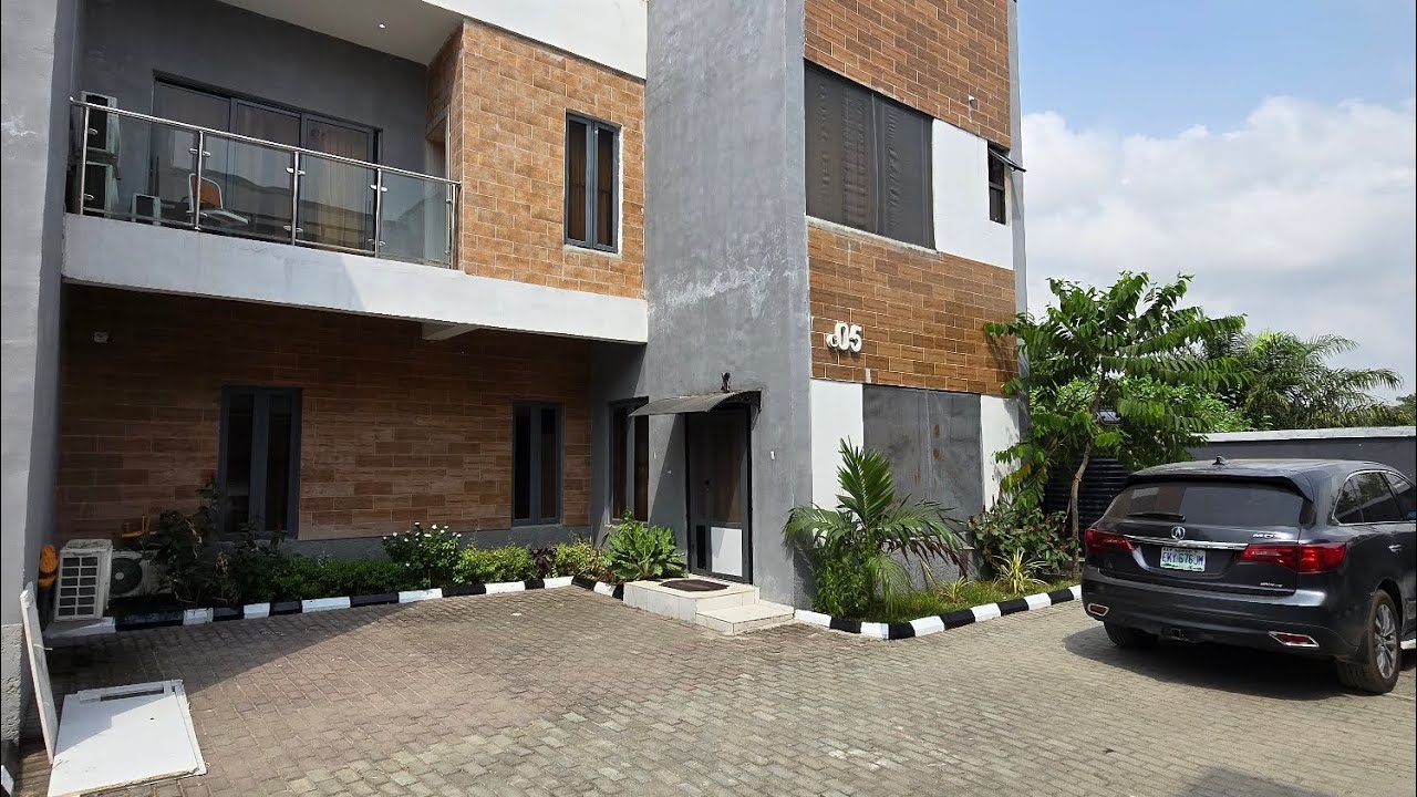 FULLY FURNISHED 4BEDROOM TERRACE DUPLEX IN SANGOTEDO 