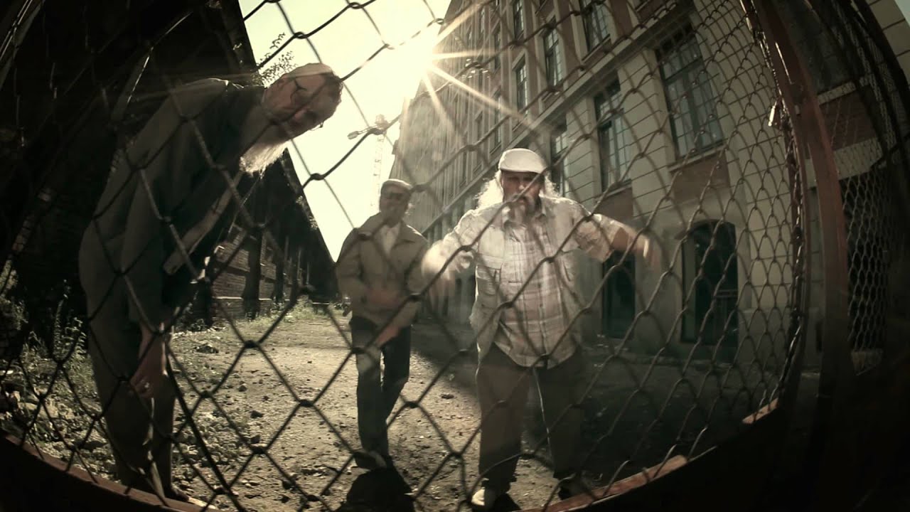 FISZ EMADE - Zwierzę bez nogi (Official video)