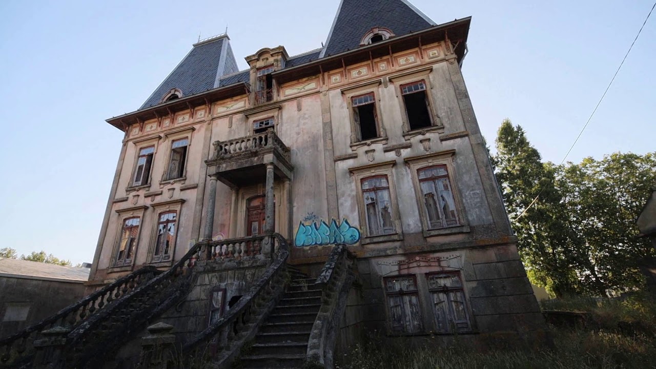 Encontrei um Palácio Abandonado em Portugal