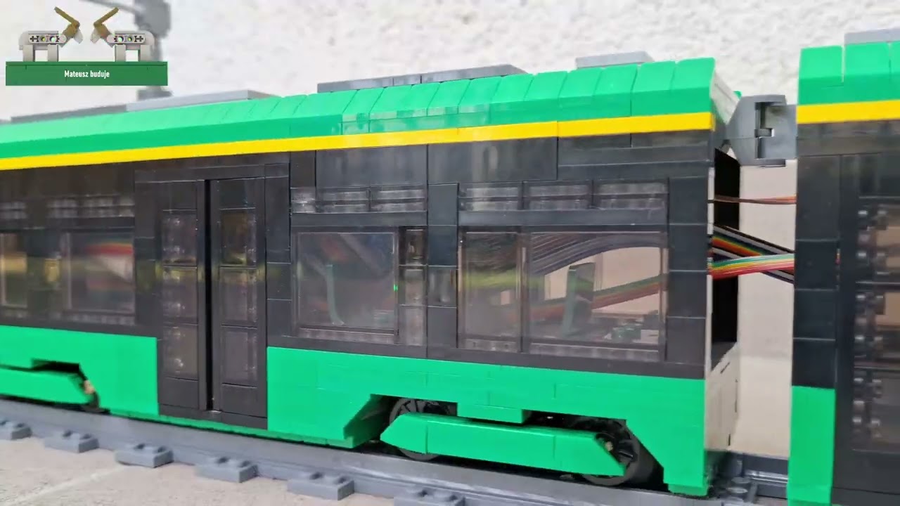 Mateusz buduje: Moderus Gamma LF 04 AC BD MPK Poznań z klocków LEGO Krajowy Plan Odbudowy 