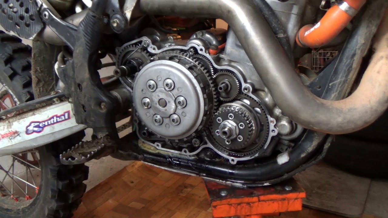 Složen&iacute; spojky KTM EXC 525 2004 // Assemble clutch KTM EXC 525