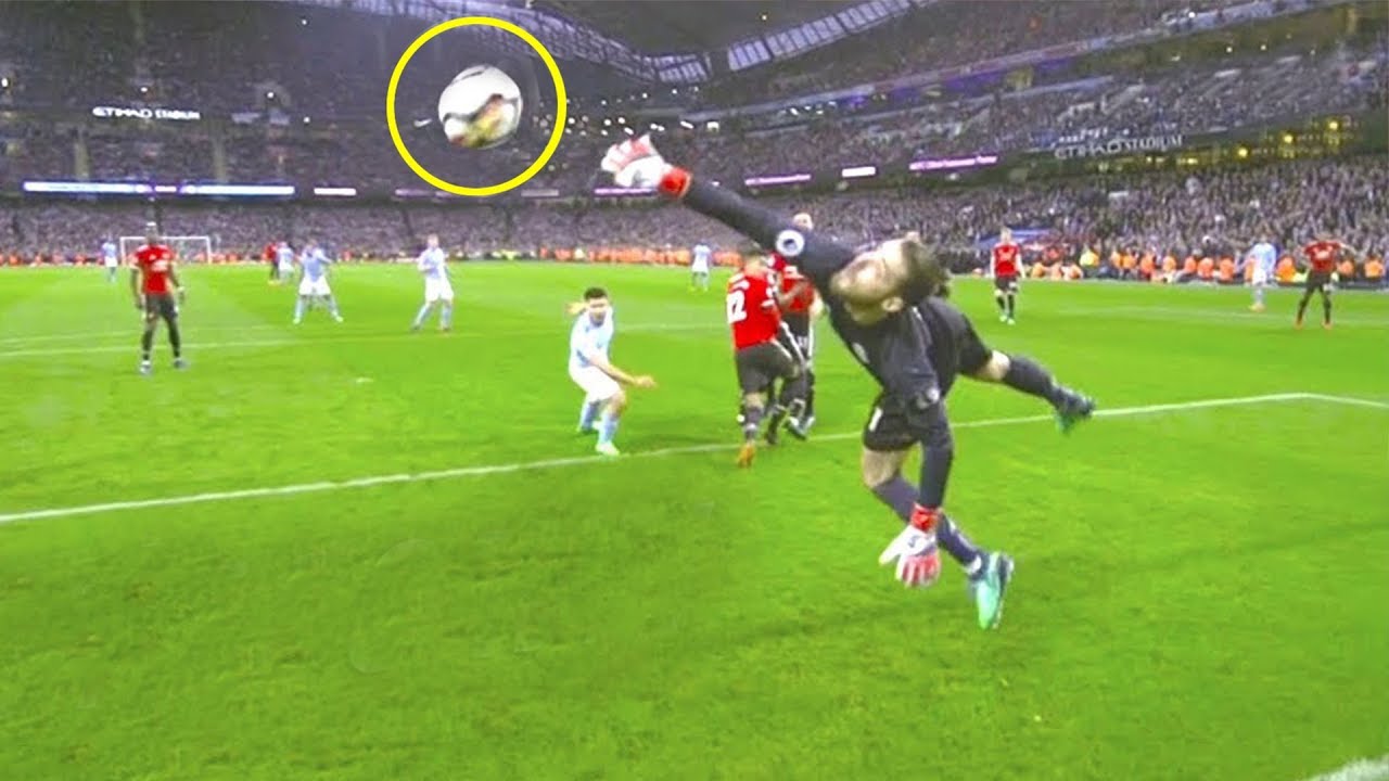 Top 10 Heroic Goalkeepers Saves |HD