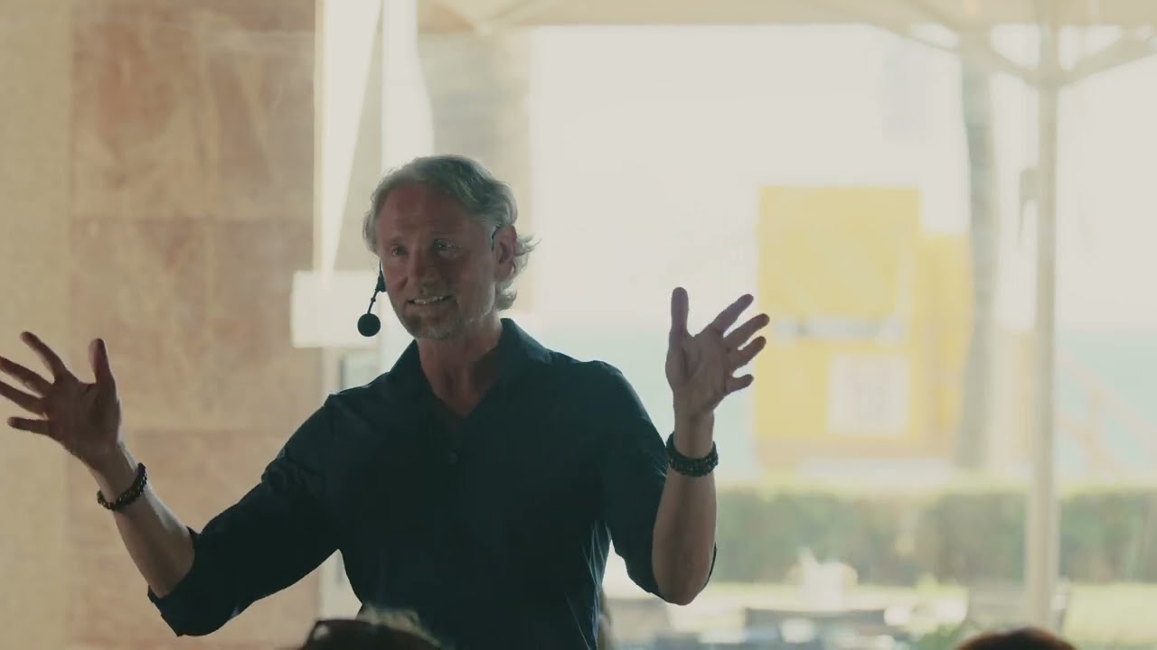 Steffen Lohrer, Selbstheilung und Stressbewältigung mit geführter Meditation am Strand von Portixol
