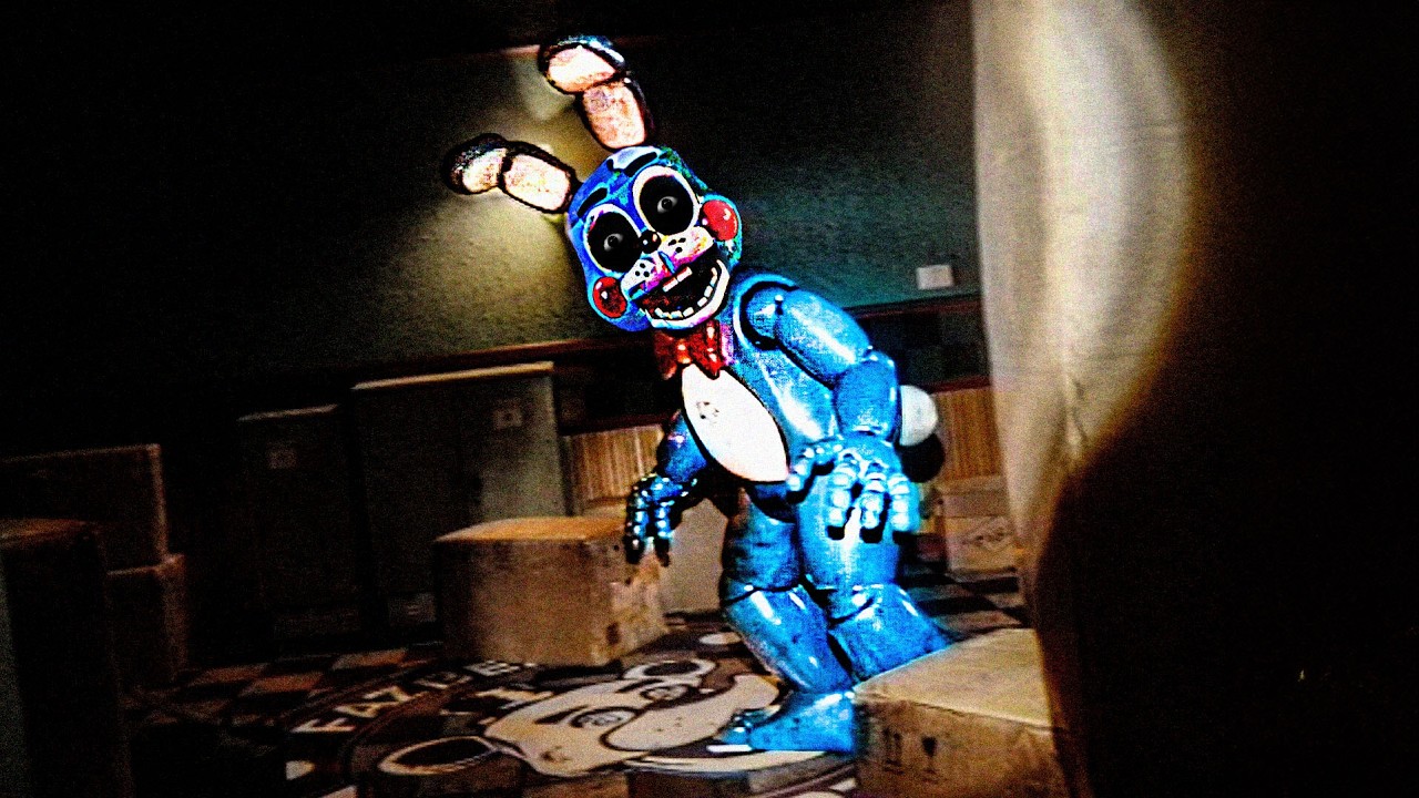 CRIEI UMA PIZZARIA de FNAF MAS EU TENHO QUE SOBREVIVER AOS ANIMATRONICS A NOITE ...